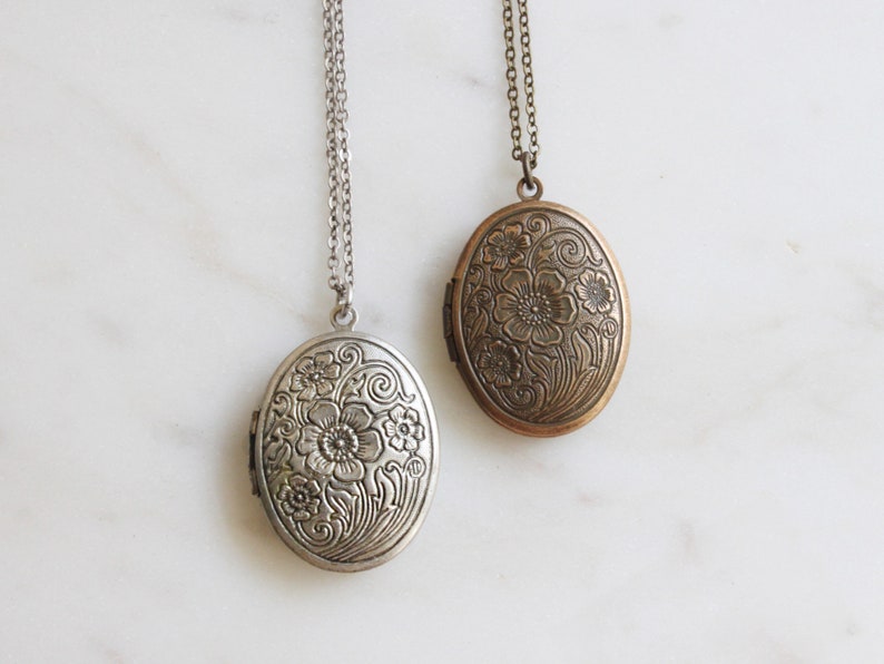 Vintage style Floral pattern oval Locket, Oval Long Chain Locket Necklace, Gift for mom, Gift for Friend, Wedding Gift, Gift idea S2065 image 4