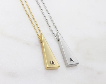 Personalized initial Triangle Necklace / Customized Tiny initial Triangle necklace / Gift for mom / Gift for Friend / Gift idea -S2383