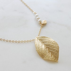 Modern Leaf Pearl Necklace, Long Chain Necklace for women, Natural leaf pendant, Nature jewelry gift, Gift Idea, Bridesmaid Gift S2035 image 5