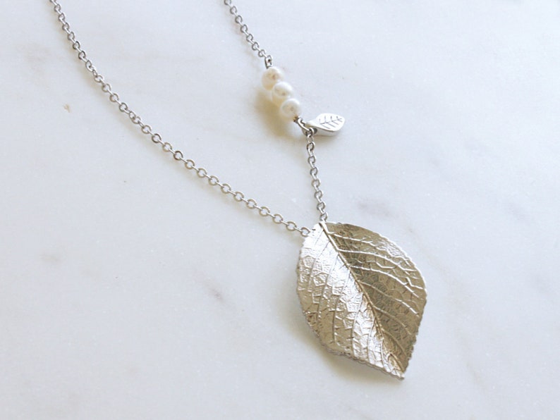 Modern Leaf Pearl Necklace, Long Chain Necklace for women, Natural leaf pendant, Nature jewelry gift, Gift Idea, Bridesmaid Gift S2035 image 1