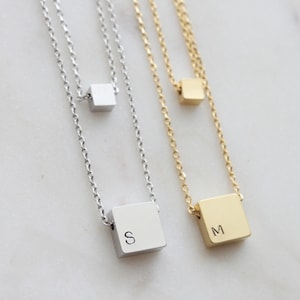 Personalized Initial Square Layered Necklace, Simple Square Pendant - S2084