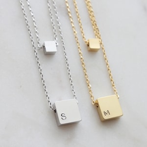 Simple Initial square double layered Necklace, Personalized Square Necklace, Gift for mom, Gift for Friend, Wedding Gift, Gift idea - S2084