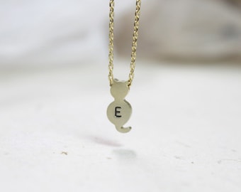 Personalized Initial Cat Necklace, Custom animal Pendant, Cat lover Gift S2064