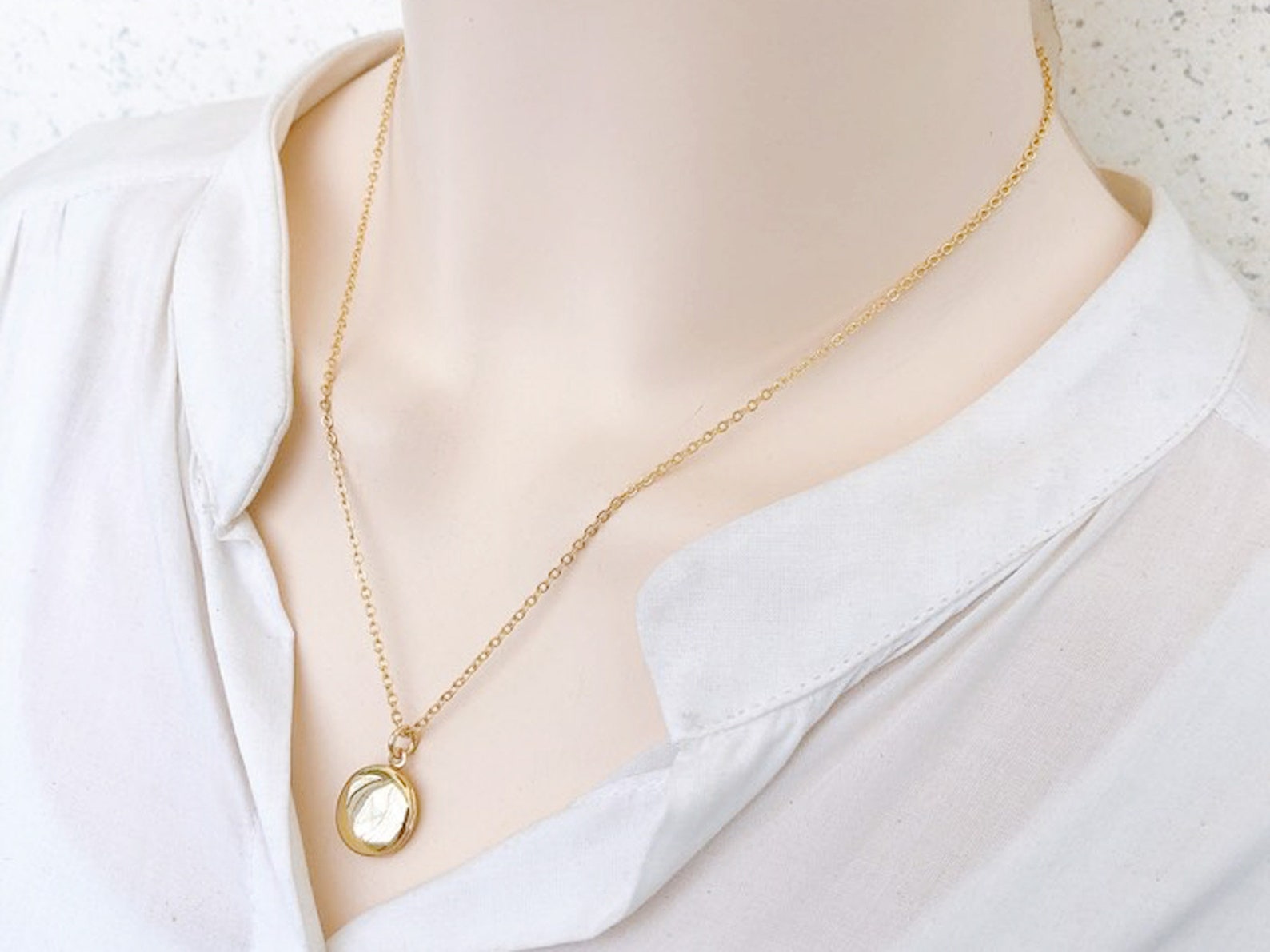 Simple locket Clearance