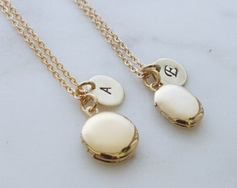 Médaillon ovale en argent personnalisé, Collier de pièces Silver Initial, Médaillon initial personnalisé, Cadeau pour maman, Cadeau pour ami, Cadeau de mariage - S2381