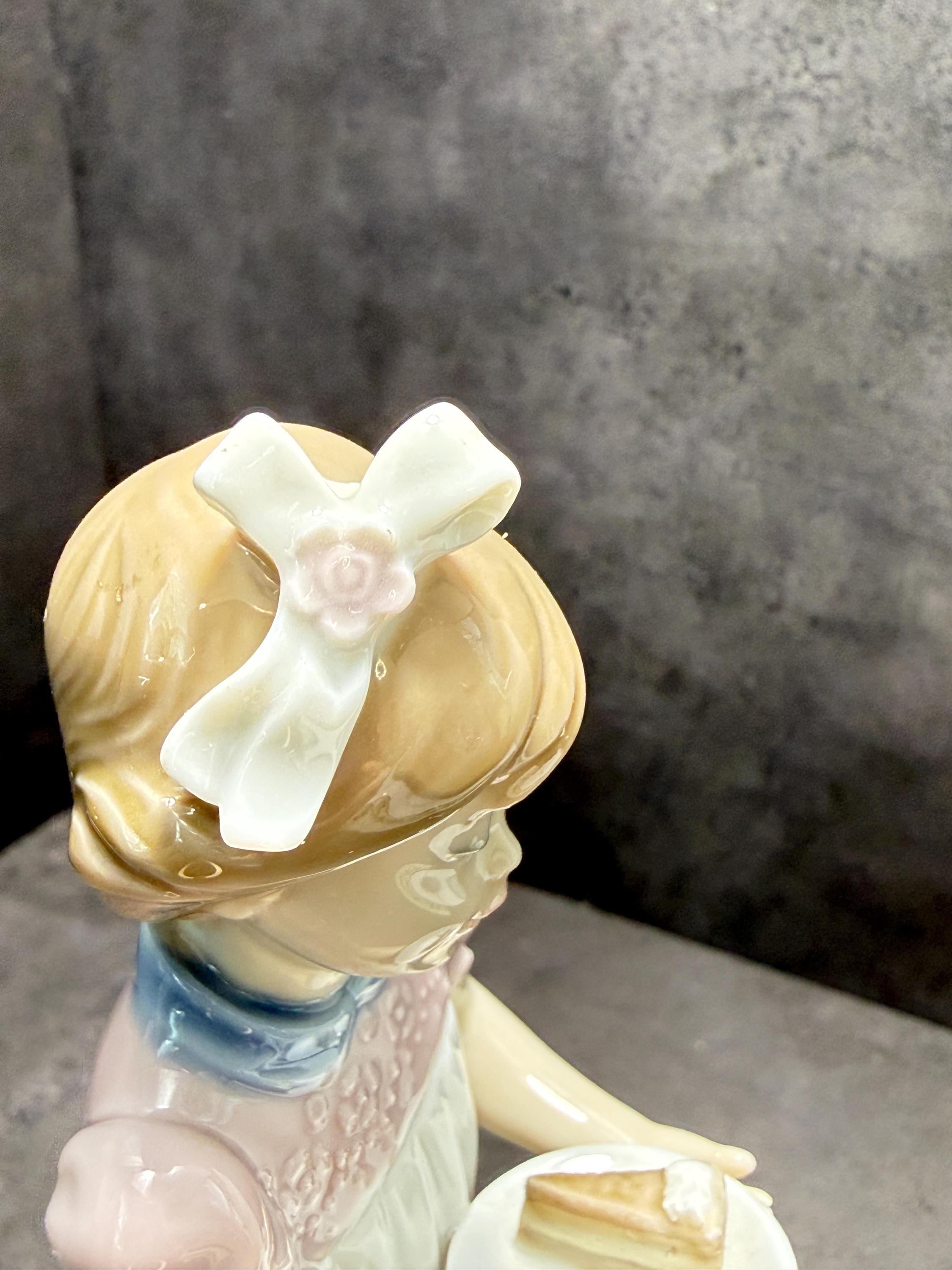Lladro Happy Birthday Girl With Cake #5429 Retired Porcelain