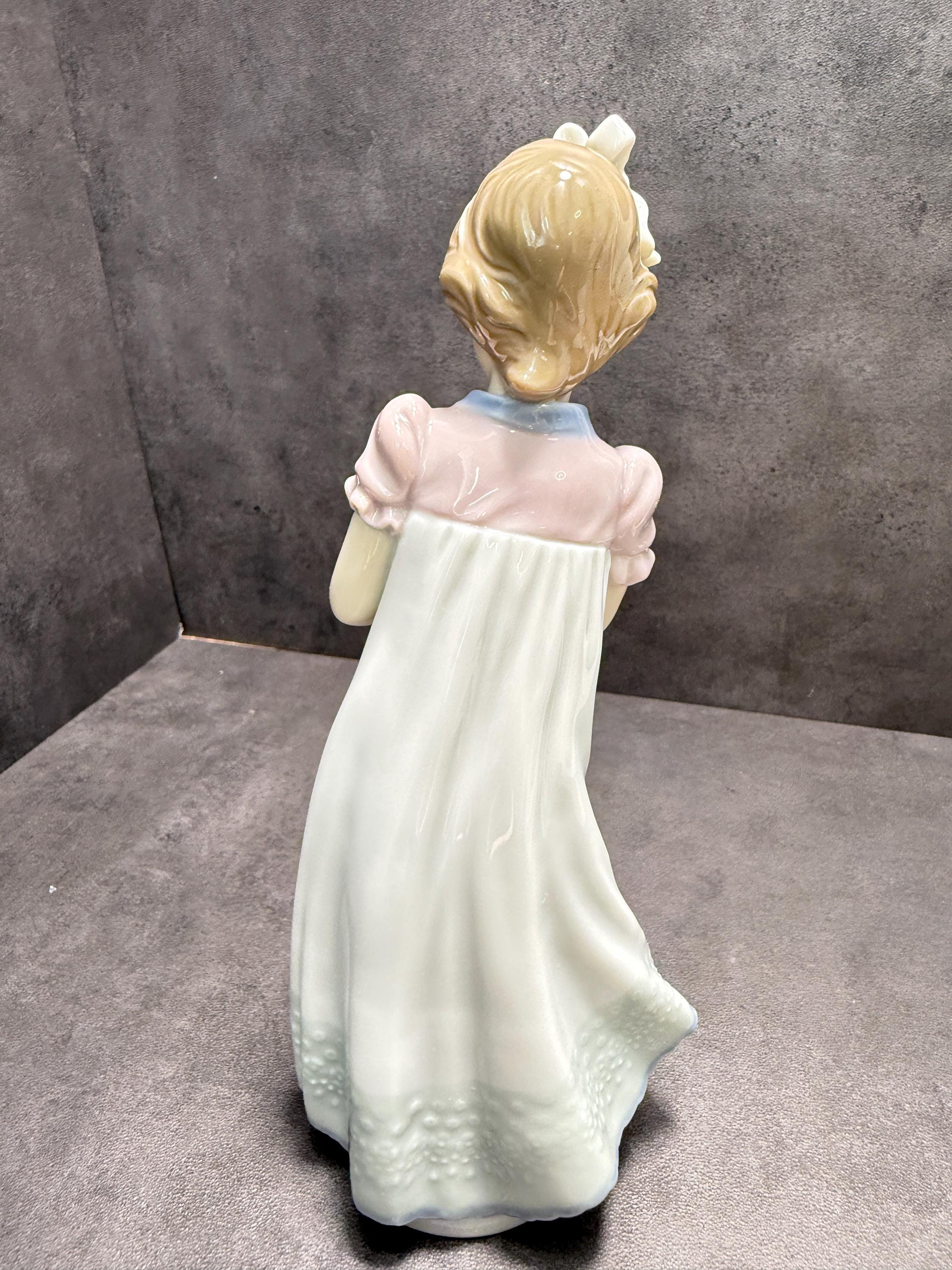 Lladro Happy Birthday Girl With Cake #5429 Retired Porcelain