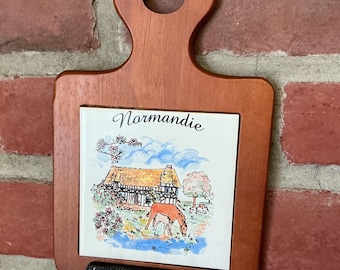 Vintage French Normandy Wood Key Holder-Ceramic Tile Wall Key Rack ,Cottage Scene,Made in France