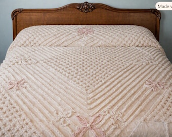 Vintage Chenille Bedspread Geometric Tufted Pattern -Heavy 2.5 kl,86x74 inch,Shabby Chic