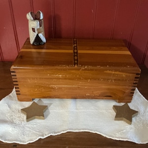 Smyckeskrin Ask av cederträ