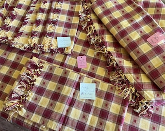 Country Plaid Table Linens Set-2 Tablecloths,+6Large Napkins,+1Runner .