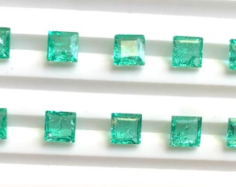 Émeraudes vertes taille princesse de 8 mm, taille carrée, pierre de naissance du mois de mai, idéales pour la création de bagues et de bijoux.