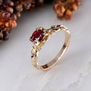 Vintage Style Ruby Ring in Gold Nature Inspired Engagement Ring January Birthstone Ring Leaf Vine Gold Ring Romantic Promise Ring for Her