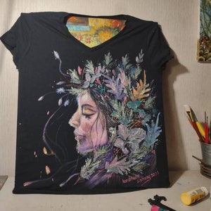 Hand Paint a pretty girl on shirt/ size L/ free shipping in USA