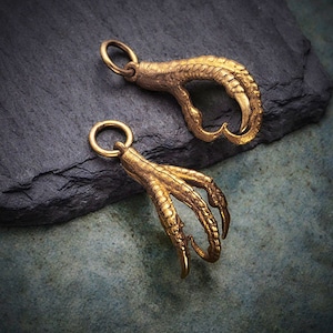 Bronze Bird Claw Charm - Realistic Bird Talon 22x10mm  - 1pc  (13510)/1