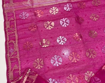 Handloom 84 count Dhakai jamdani in magenta color. Tacel will be added
