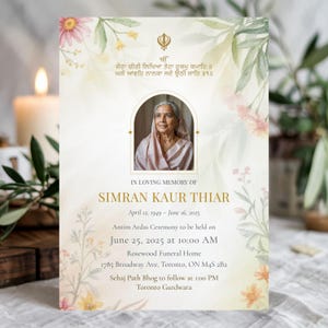 Pode incluir: Cartão de memória com um retrato de mulher, rodeado por ilustrações florais e de folhas. O cartão inclui texto em inglês e punjabi, com detalhes sobre uma cerimónia de homenagem, incluindo data, hora e local.