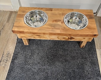 Feeding/Drinking Station for a large dog