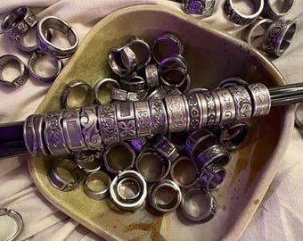 Handgjord skedring i rostfritt stål: Smycken i återvunnet silver