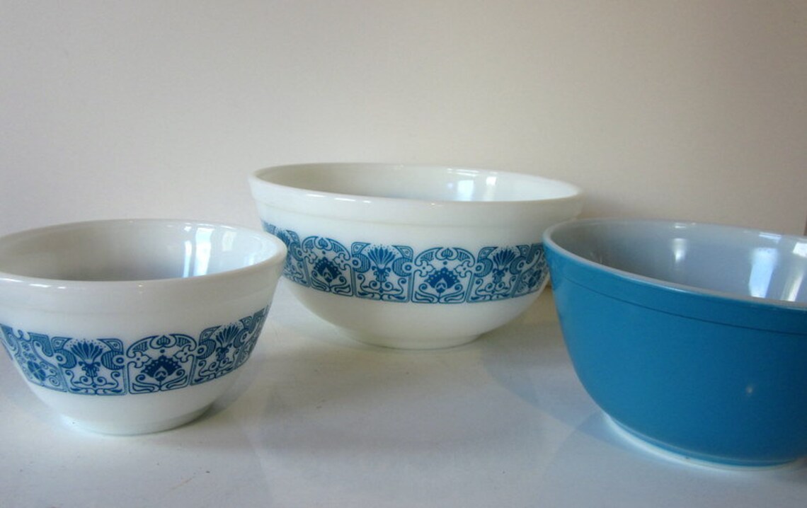 Vintage Pyrex Mixing Bowl Set Horizon Pyrex Turquoise Blue Etsy