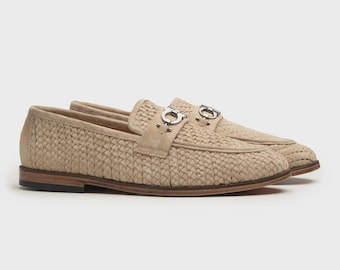 Handgefertigte Woven Wildleder Horsebit Loafers: Beige Lederkleid Schuhe