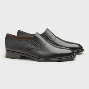Handmade Leather Slip-On Loafers: Men&#39;s Black Dress Shoes