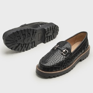 Handmade Crocodile Embossed Leather Loafers: Men's Black Formal Shoes