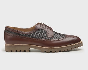 Handmade Two-Tone Woven Leather Brogues: Men's Wingtip Oxford Shoes
