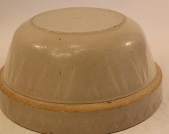 Vintage Stoneware Fruit Bowl: Sawtooth Edge, Farmhouse Decor (10.5 inches