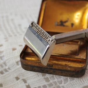 Vintage Razor, Military, Razor, Safety Razor, Travel, FREE SHIPPING, Made in USA, United States, Military, Collectible, Militaria