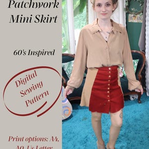 Puede incluir: Un patrón de costura digital para una minifalda de patchwork con diseño inspirado en los años 60. El texto en la imagen dice Patchwork Mini Skirt, 60's Inspired, Digital Sewing Pattern y Print options: A4, A0, Us Letter. La falda tiene botones frontales.