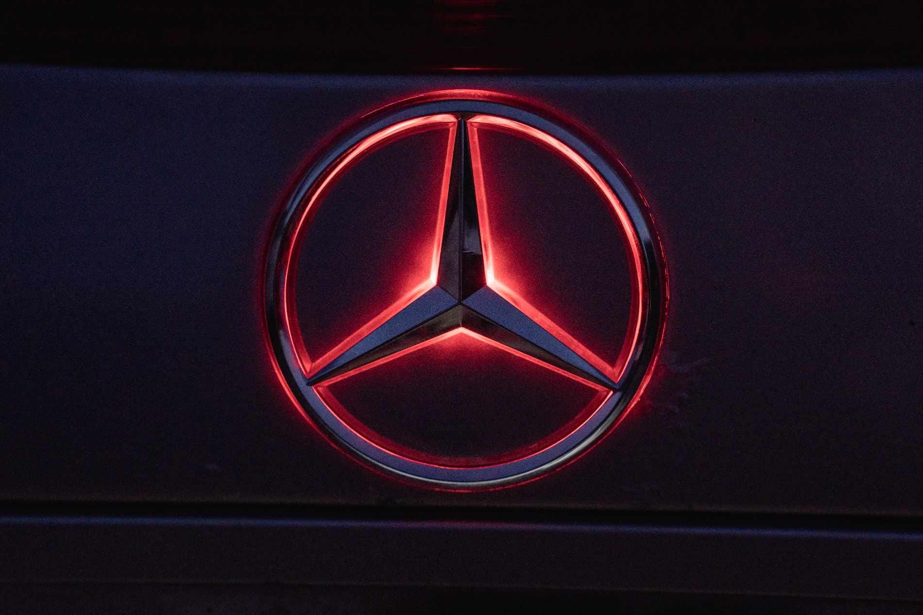 Emblema Posteriore C220 Argento Per Mercedes Classe C (W203/W204/W205) – Logo 3D In ABS, Antiruggine E Impermeabile
