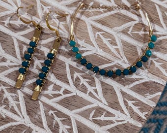 Ombré turquoise green beads, wire wrapped. hammered brass pendant necklace, minimalist, beachy, coastal, delicate, statement necklace