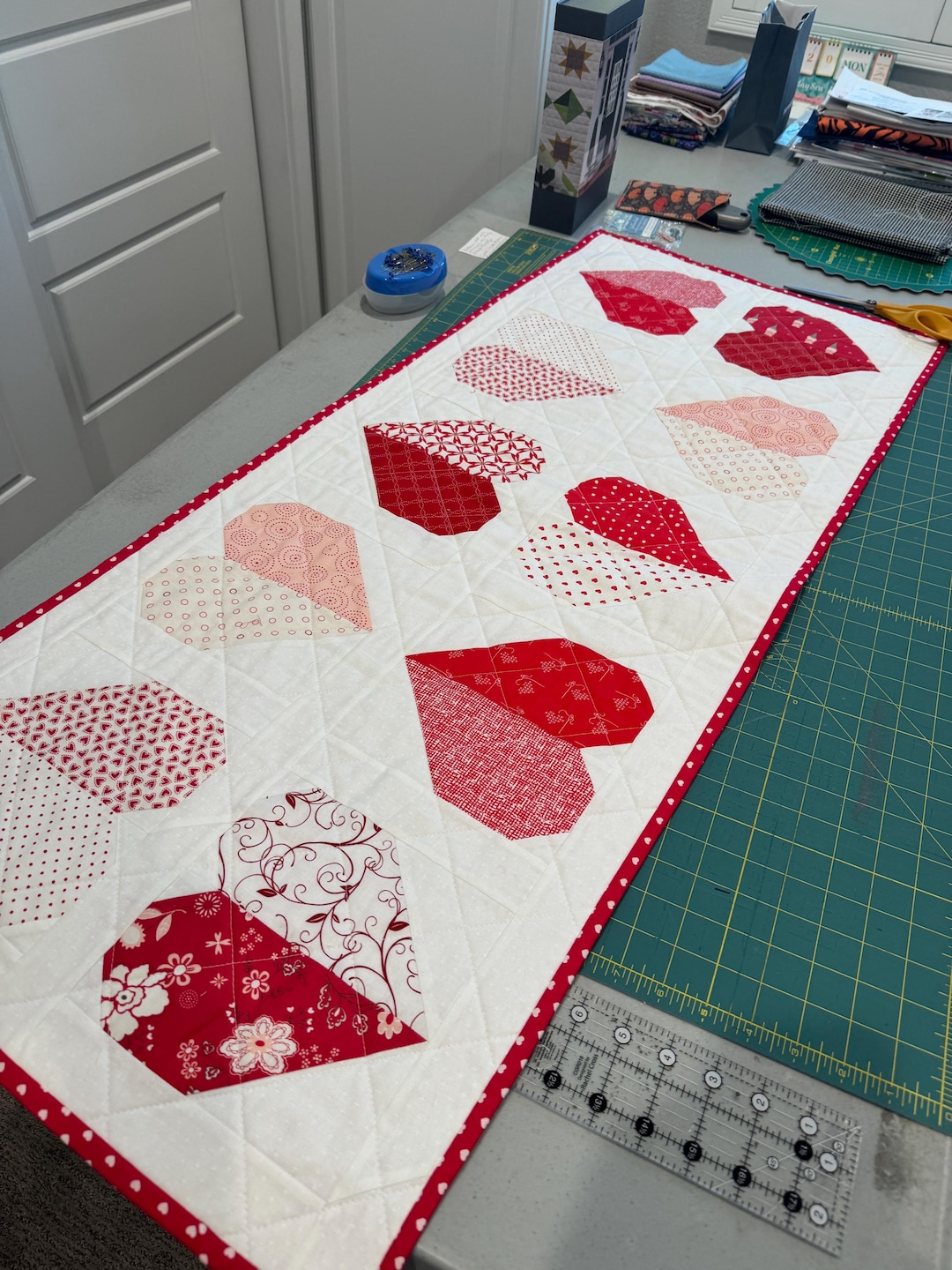 Paired Hearts Table Runner - Etsy