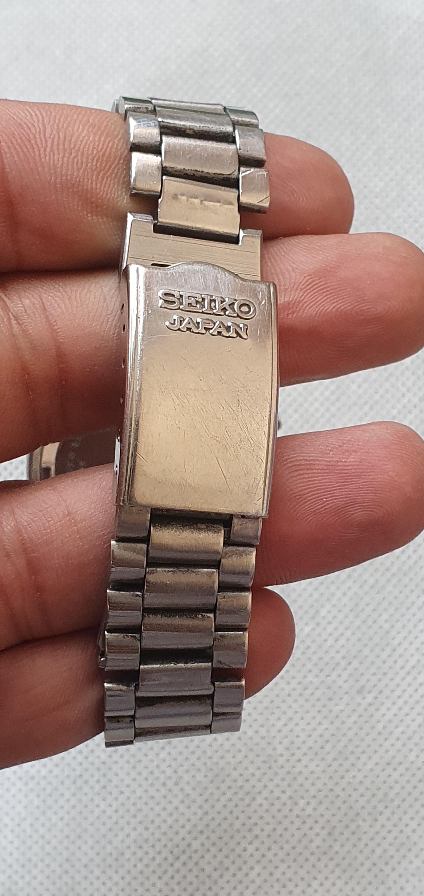 Vintage Seiko 5 7s36-8180 Automatic 23 Jewels Men Watch Gold Dial