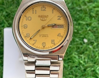 Vintage Seiko 5 Automatic men Wristwatch, Gold Dial, Stainless Steel