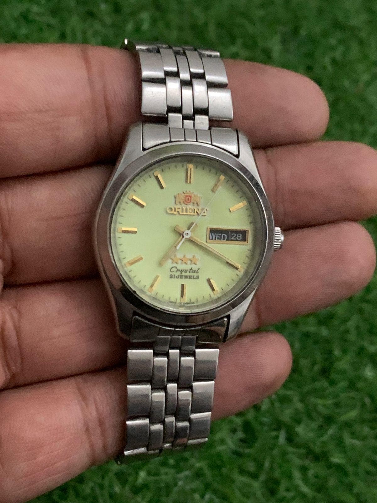 Vintage Orient Automatic Crystal 21 Jewels Watch: Luminous Dial