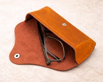 Personalized Leather Glasses Case, Custom Sunglasses Holder, Monogrammed Gift , Hard Eyeglass Protector with Snap