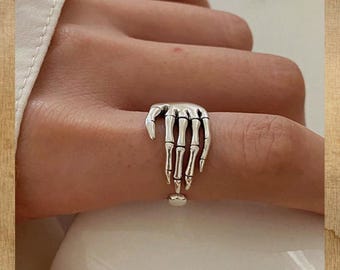 Skeleton Hand Cuff Ring, Adjustable Gothic Punk Skeleton Finger Ring for Women, Silver Copper Statement Jewelry, Halloween Gift Accessory