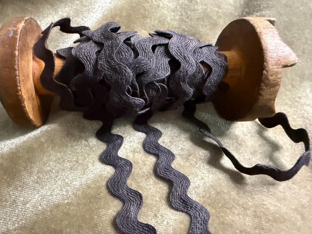 Black Rick Rack 3 Yards 1/2