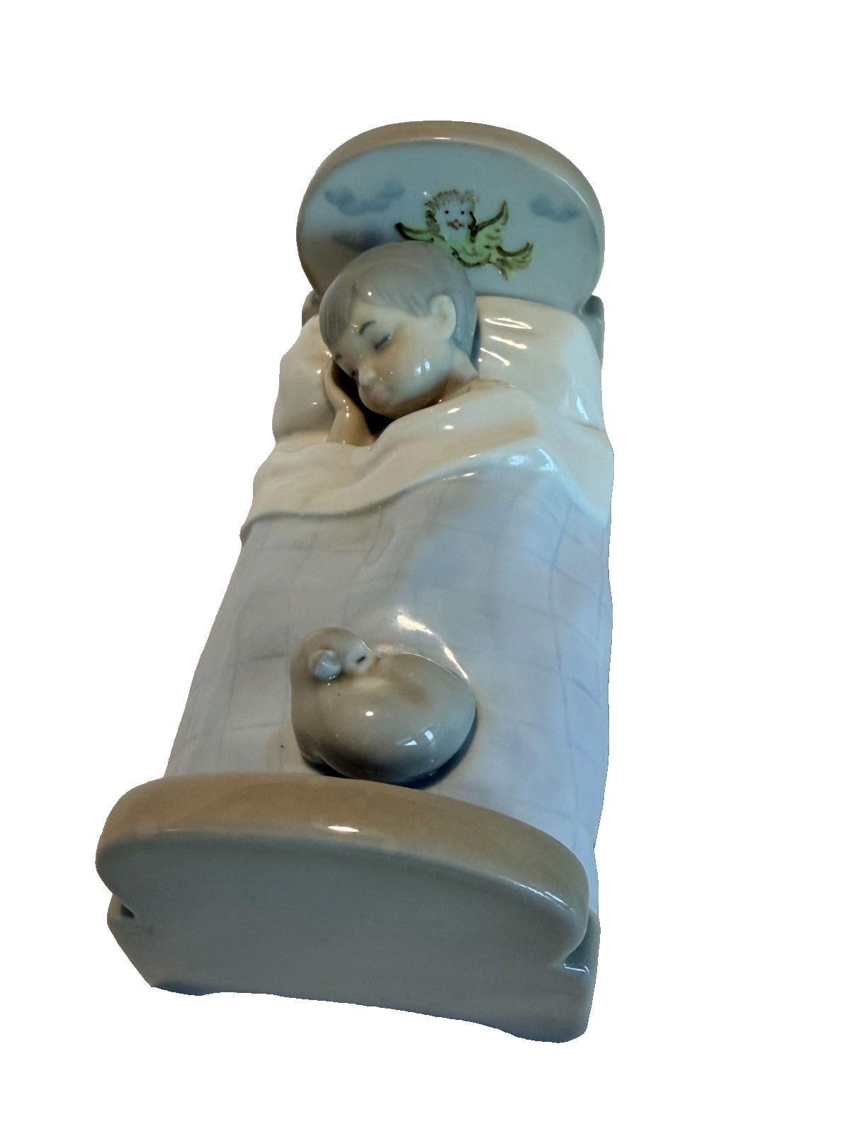リヤドロ　Sleepy Time　男の子 Lladro Boy Sleeping - Etsy