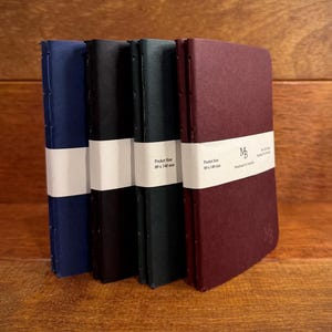 Set mit zwei handgefertigten Taschen-Notizbüchern / Journalbeilagen - Füllfederhalter-freundlich - Feldnotizengröße Bild 2