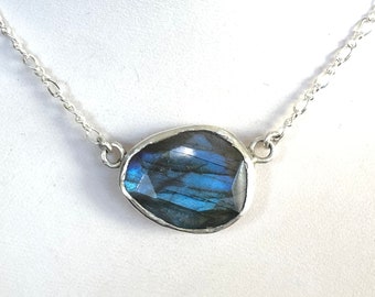 Labradoriet ketting, sterling zilveren labradoriet ketting, unieke labradoriet, one of a kind, OOAK, solitaire ketting,