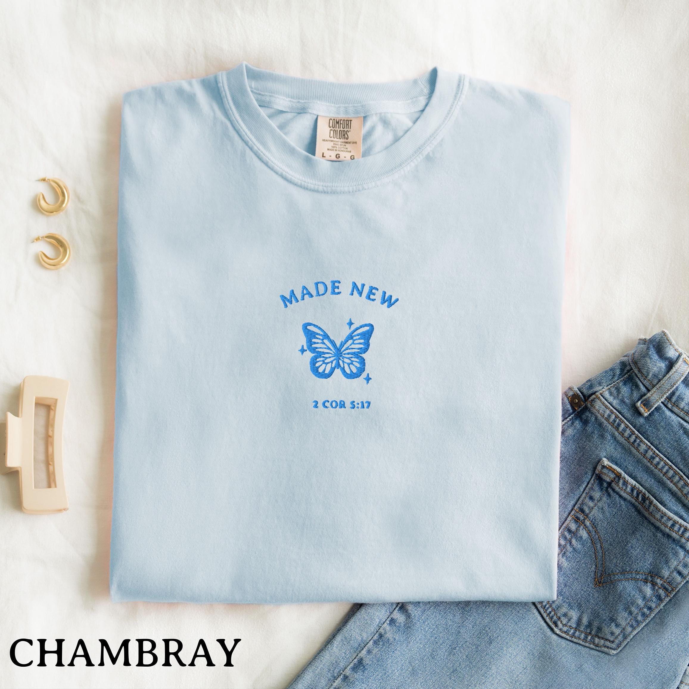 刺繍入りバタフライTシャツ：クリスチャンアパレル、コンフォート 