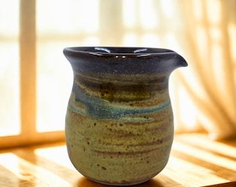 Vintage Klickitat Pottery Creamer: Hand-thrown Stoneware Pitcher, Earthy Glaze (3 1/8" H)