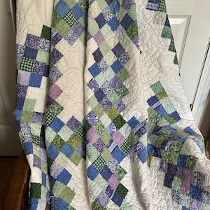 Made To Order Triple Irish Chain Quilt  / 4 Sizes