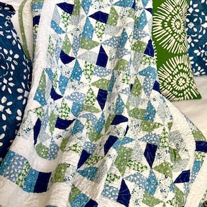 Made To Order Quilt – Blue & Green Pinwheel Patchwork / 3 sizes