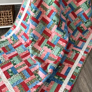 Made to Order Vibrant Log Cabin Design Quilt / 3 sizes