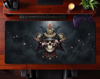 Podkładka pod mysz gamingową Mystic Samurai Skull Cherry Blossom w kolorze złotym z hełmem smoka, rozszerzona, estetyczny prezent biurowy