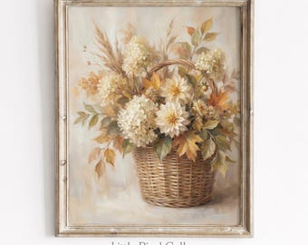Könnte beinhalten: Ein gerahmter Kunstdruck mit einem Ölgemälde eines geflochtenen Weidenkorbs, gefüllt mit cremefarbenen Hortensien, weißen Dahlien, getrockneten Gräsern und herbstlich gefärbten Ahornblättern in Gold- und Brauntönen vor neutralem Hintergrund.
